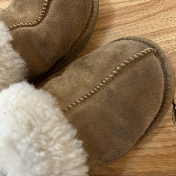 UGG Scuffette Womens Shearling House Shoes Slippers Chestnut Tan Size 7 Womens - Picture 4 of 7